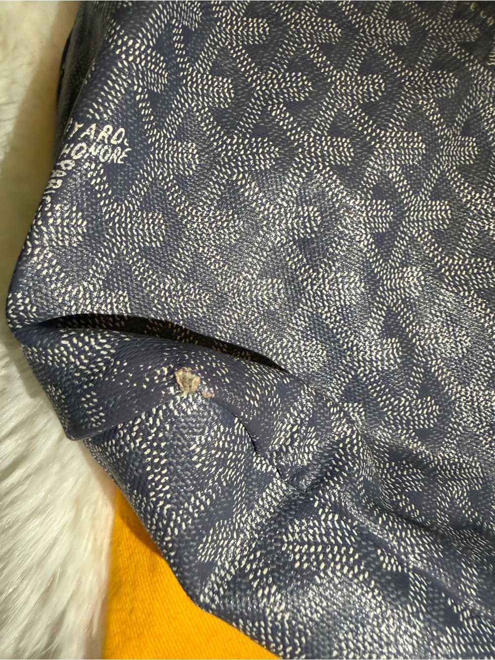 Goyard St. Louis GM Tote – 2013 | One Owner | Original Dust Bag Included - Picture 2 of 12